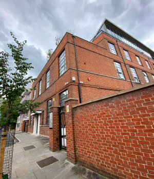 UK header - La Gare London